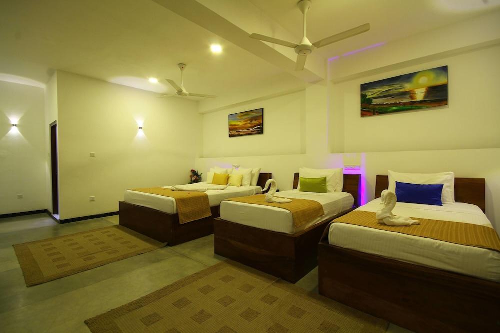 Hotel Sevonra à Unawatuna Extérieur photo